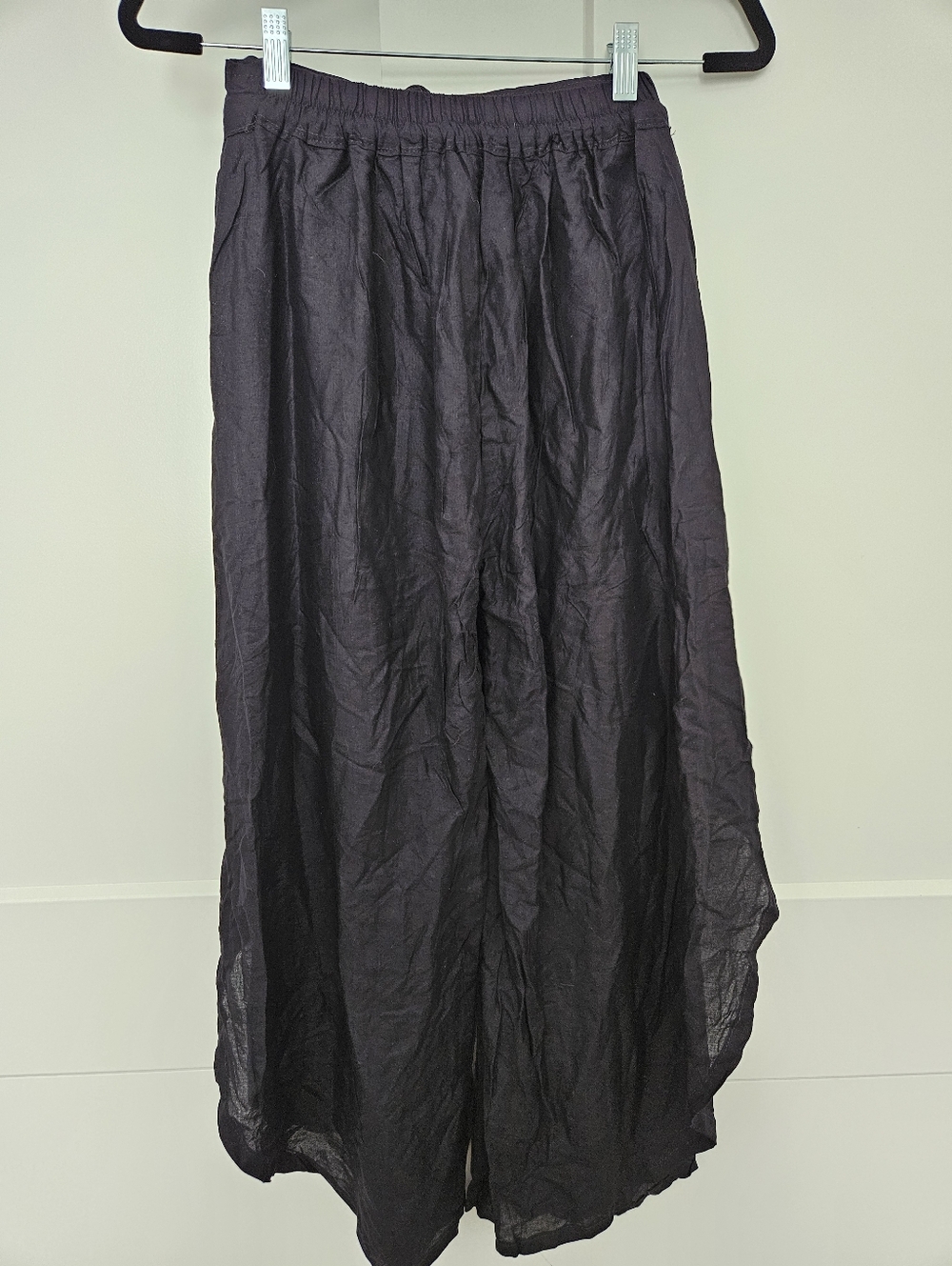 Black Tulip Palazzo Pants. - Picture 6 of 7